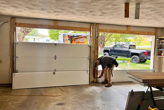 Garage door repair Bonita Springs